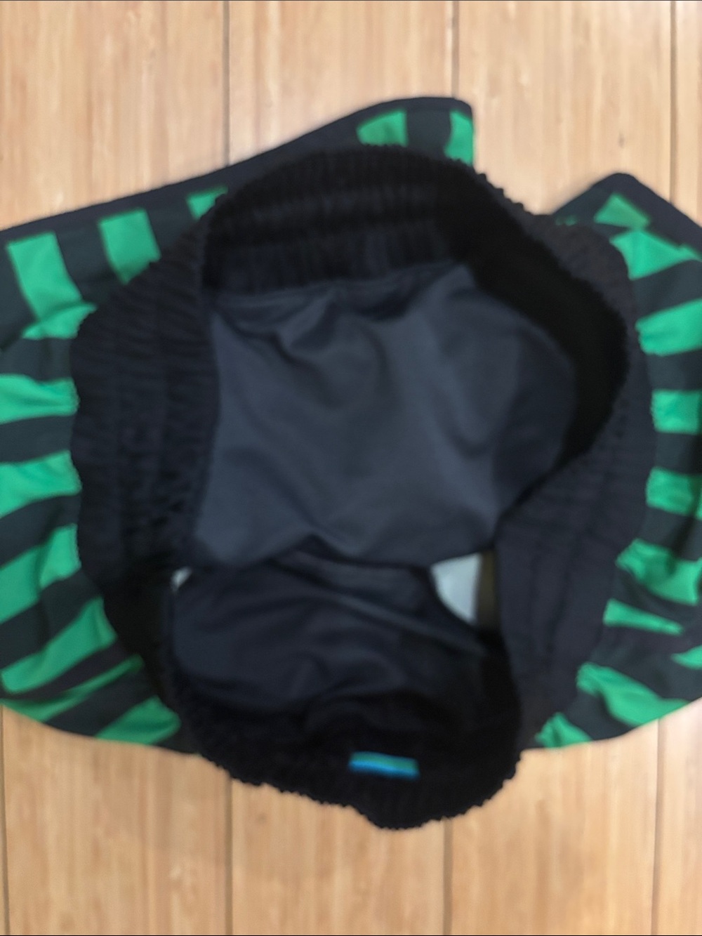 lululemon athletica Seawheeze Tracker Short 4’ Green and Black Striped Run Short - Picture 5 of 6